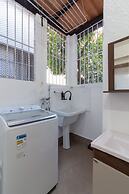 Sophisticated Just a few Steps From the Lagoon Sb301