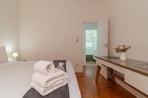 Sophisticated Just a few Steps From the Lagoon Sb301