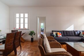 Sophisticated Just a few Steps From the Lagoon Sb301