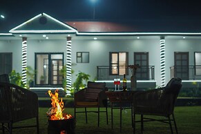 Alaya Stays 5 BHK Pet friendly with pvt pool - Ashirwad Farms