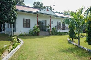 Alaya Stays 5 BHK Pet friendly with pvt pool - Ashirwad Farms