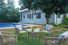 Alaya Stays 5 BHK Pet friendly with pvt pool - Ashirwad Farms