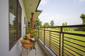 Alaya Stays 5 BHK Pet friendly with pvt pool - Ashirwad Farms