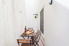 Lisbon Viewpoint Retreat