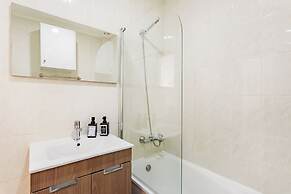 Lisbon Viewpoint Retreat