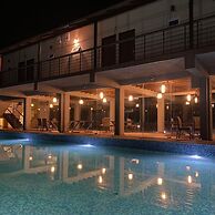 Q swarga Retreat