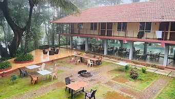 Q swarga Retreat