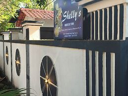 Shellys Hideout Inn