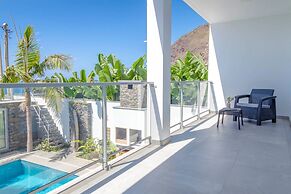 Madeira Beach House by Atlantic Holiday