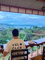 Ocean and Forest View Hotel Manolo