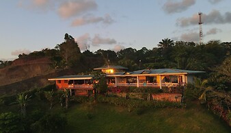 Ocean and Forest View Hotel Manolo