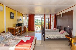 Ocean and Forest View Hotel Manolo