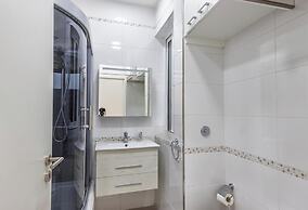 Seafront Designer Bliss in Central St Julian's