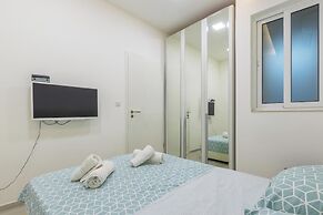 Seafront Designer Bliss in Central St Julian's