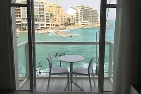 Seafront Designer Bliss in Central St Julian's