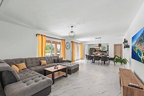 Villa Starlight Gaze