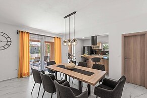 Villa Starlight Gaze