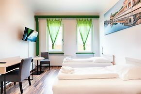 Hotel B1 & Hotel B1 Tourist