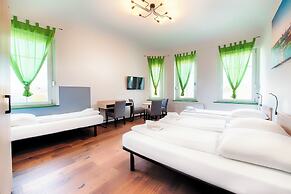 Hotel B1 & Hotel B1 Tourist