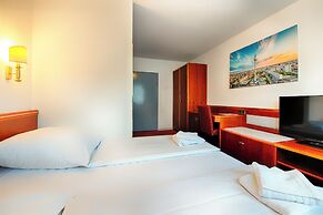 Hotel B1 & Hotel B1 Tourist