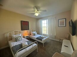Cozy Condo Just a few Minutes From Disney