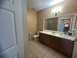 Cozy Condo Just a few Minutes From Disney