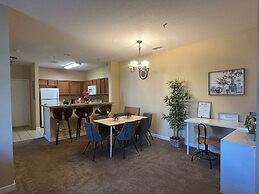 Cozy Condo Just a few Minutes From Disney