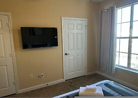 Cozy Condo Just a few Minutes From Disney