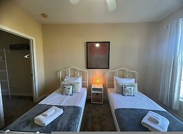 Cozy Condo Just a few Minutes From Disney