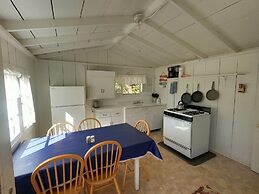 Van Zandt's Redwood View Resort