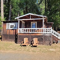 Van Zandt's Redwood View Resort