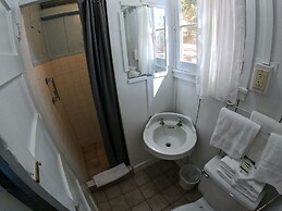 Van Zandt's Redwood View Resort