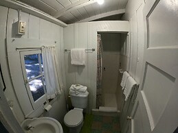 Van Zandt's Redwood View Resort