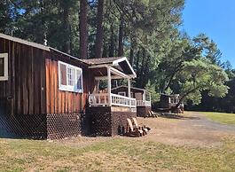 Van Zandt's Redwood View Resort