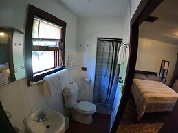 Van Zandt's Redwood View Resort