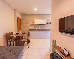 FLATS MAR'BELLA COM VARANDA, 100M PRAIA, PETFRIENDLY E ESTACIONAMENTO