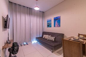 FLATS MAR'BELLA COM VARANDA, 100M PRAIA, PETFRIENDLY E ESTACIONAMENTO