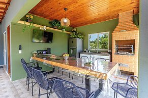 Casa com piscina - Brazilian Corner