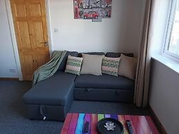 Charming 3-bed House in Birmingham Near nec & hs2