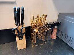 Charming 3-bed House in Birmingham Near nec & hs2