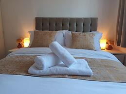 Charming 3-bed House in Birmingham Near nec & hs2