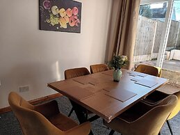 Charming 3-bed House in Birmingham Near nec & hs2