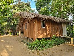 Freshwater Creek Cabanas