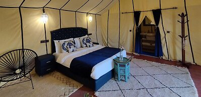 Savanna Dunes Luxury Camp