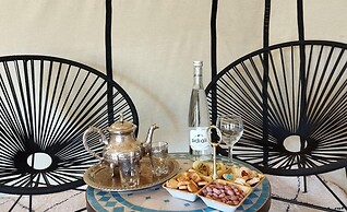 Savanna Dunes Luxury Camp