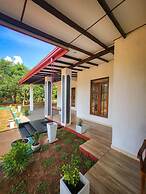 Kumbuk Sewana Villa