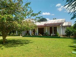 Kumbuk Sewana Villa