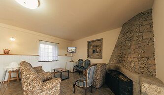 Casa da Pedra by ALPONTE