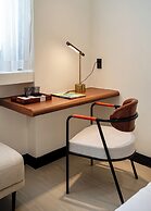 Metrolux City Contemporary Hotel