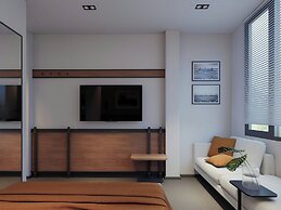 Metrolux City Contemporary Hotel